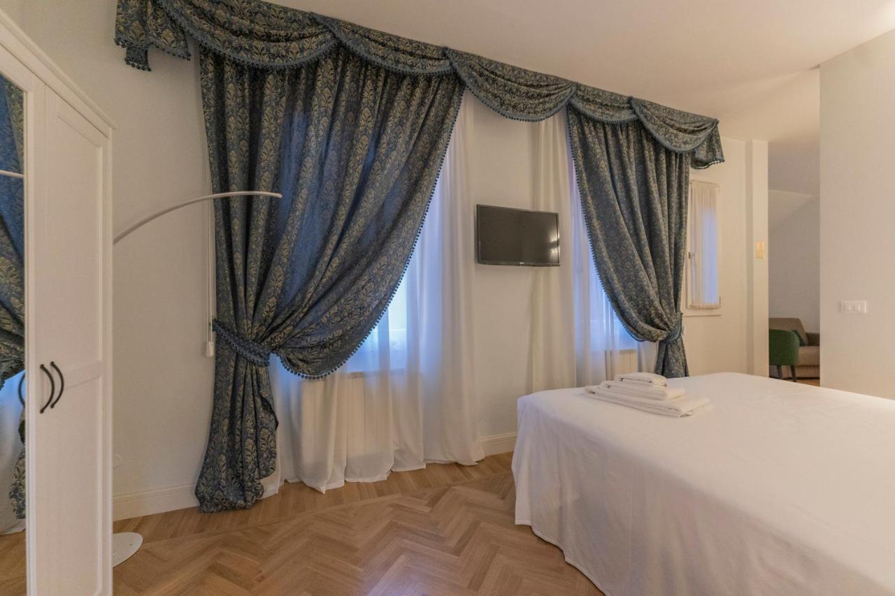 Aldrovandi Luxury Suites And Apartment Bologna Ngoại thất bức ảnh