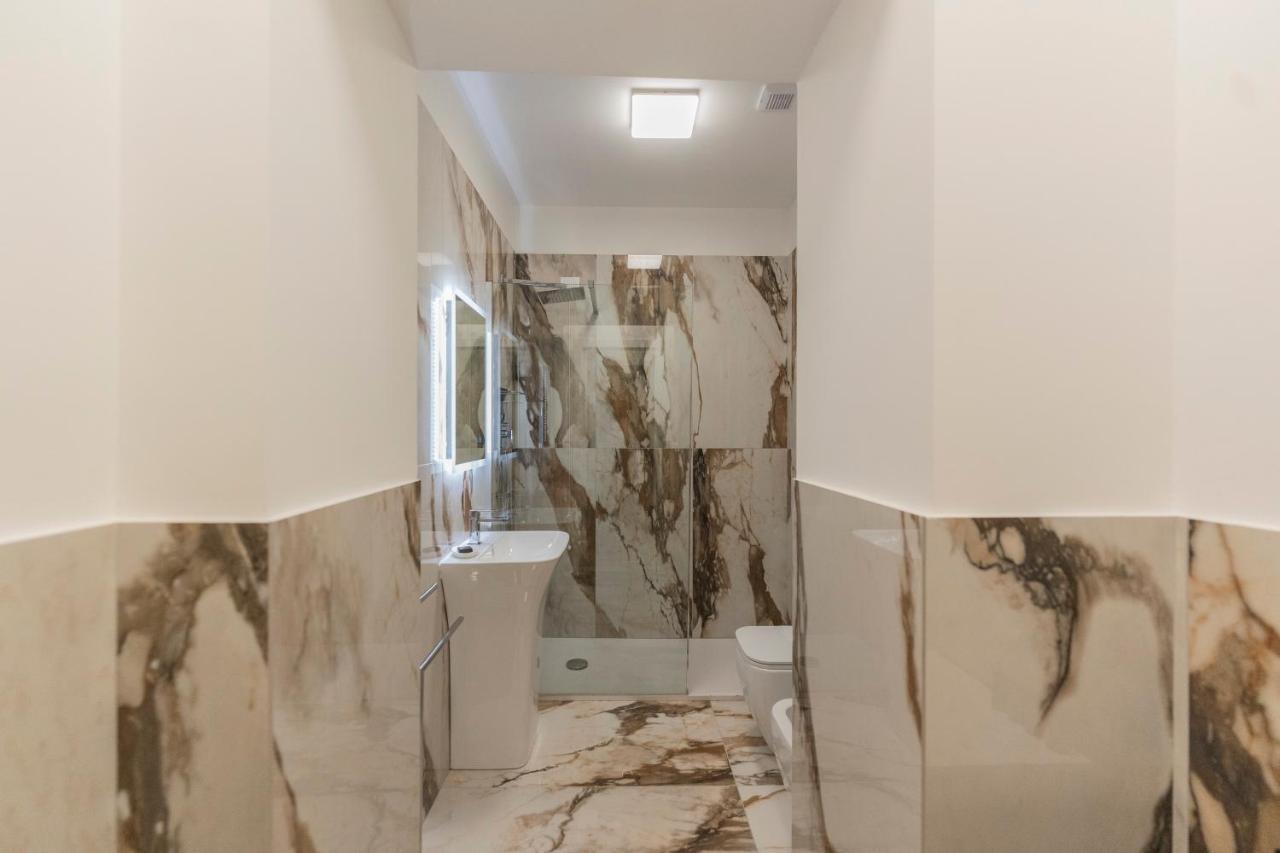 Aldrovandi Luxury Suites And Apartment Bologna Ngoại thất bức ảnh