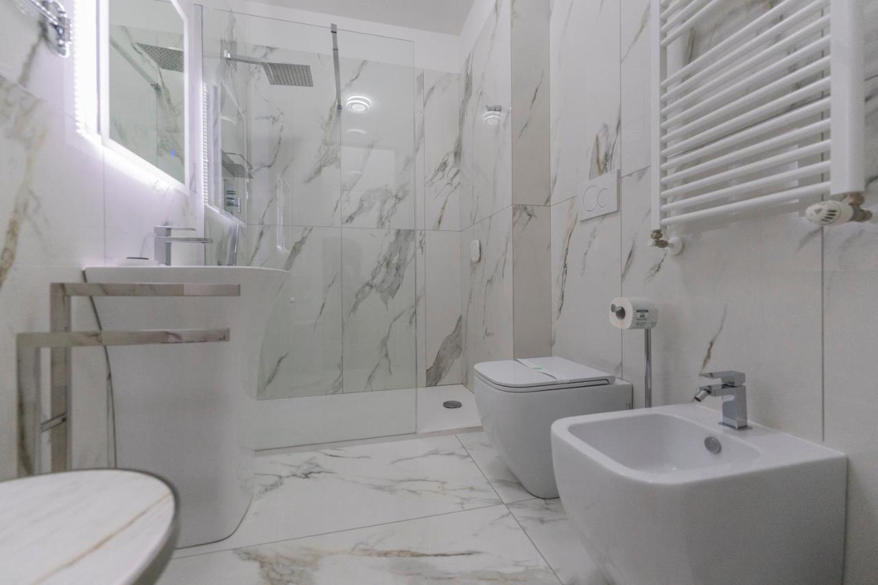 Aldrovandi Luxury Suites And Apartment Bologna Ngoại thất bức ảnh