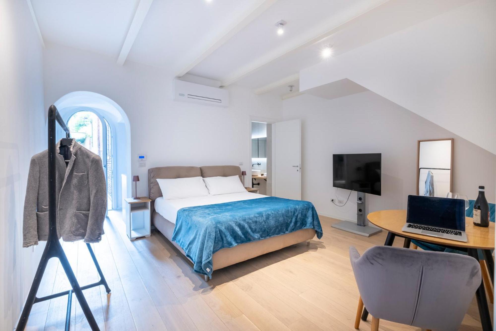 Aldrovandi Luxury Suites And Apartment Bologna Ngoại thất bức ảnh