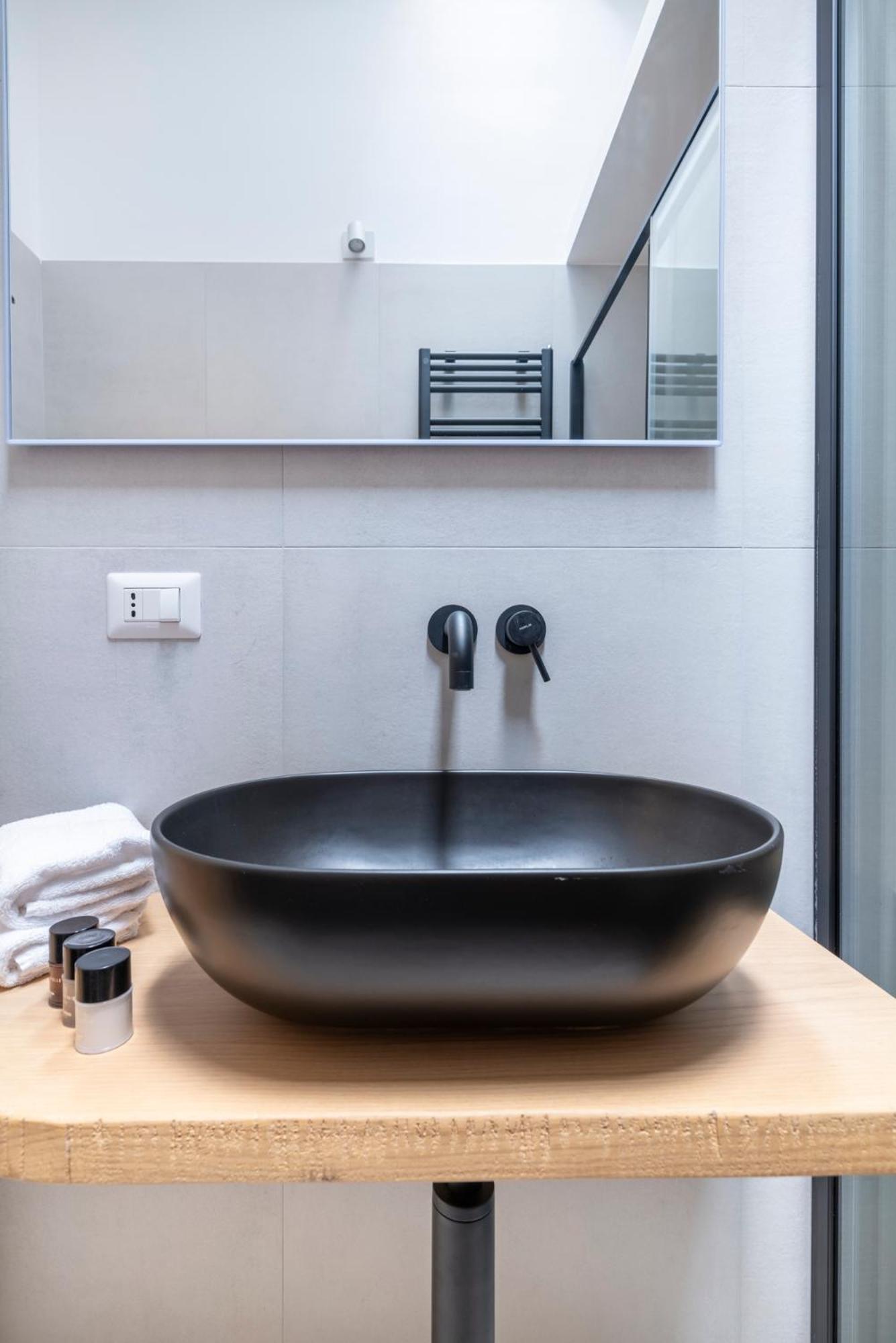 Aldrovandi Luxury Suites And Apartment Bologna Ngoại thất bức ảnh