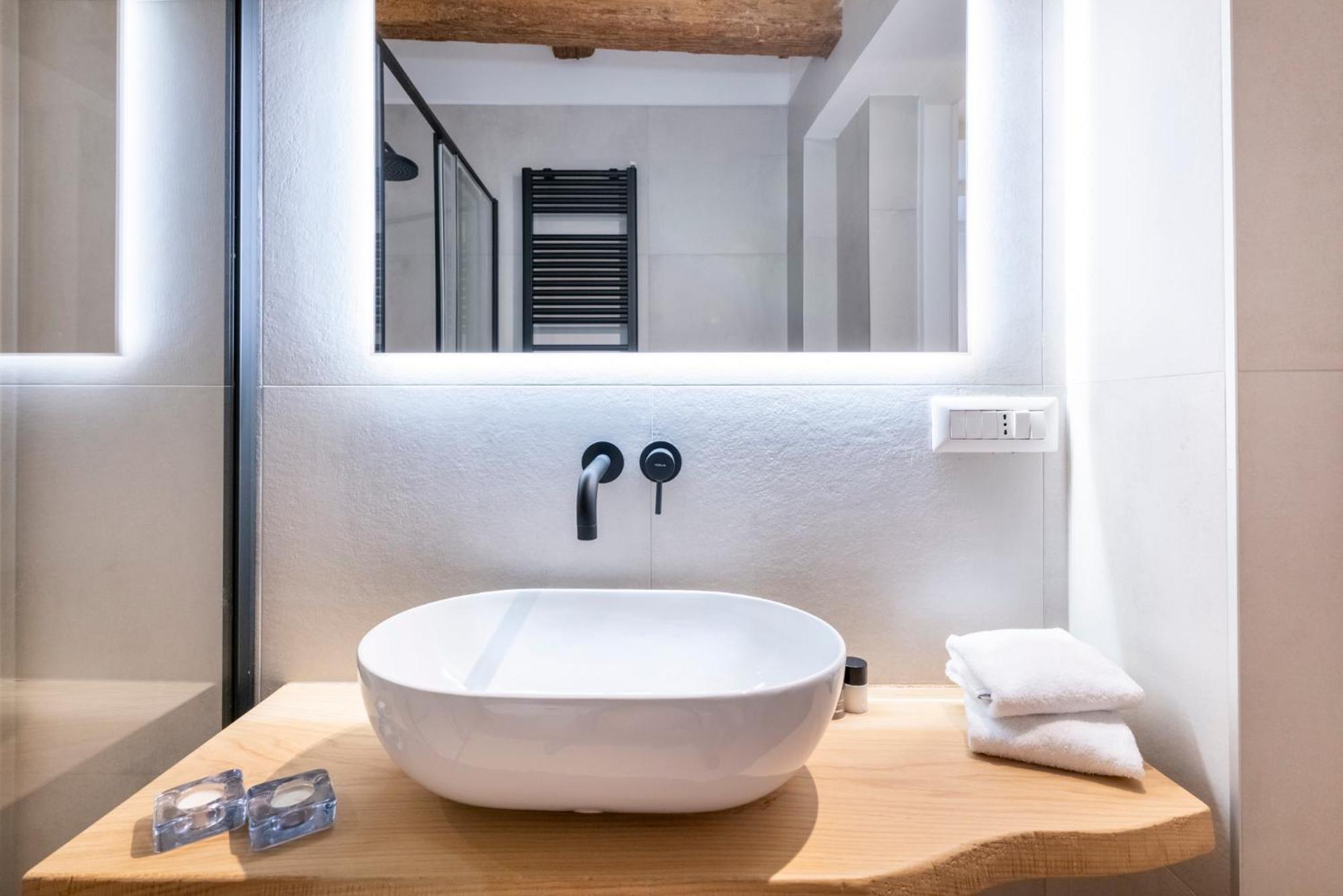 Aldrovandi Luxury Suites And Apartment Bologna Ngoại thất bức ảnh