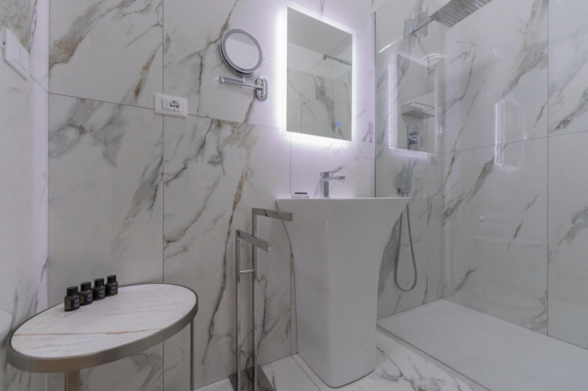 Aldrovandi Luxury Suites And Apartment Bologna Ngoại thất bức ảnh